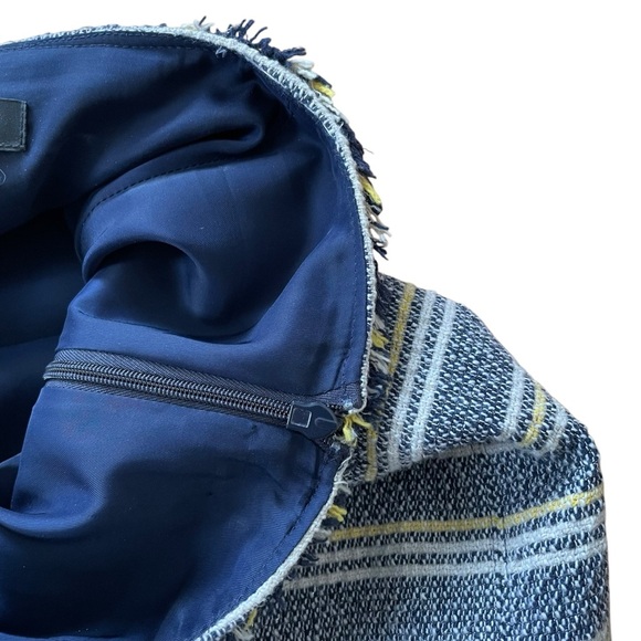 MaxMara Weekend Tweed Skirt Navy Blue Stripes Fringe Waist Size 8 US Office - Picture 7 of 9